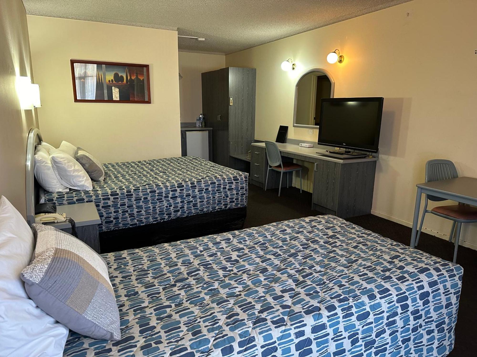 Westland Hotel Motel Уайалла Экстерьер фото